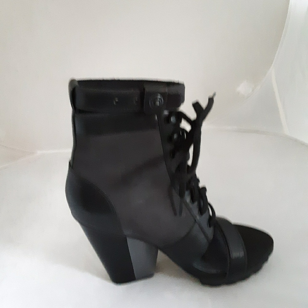 Tsubo open toe combat boots